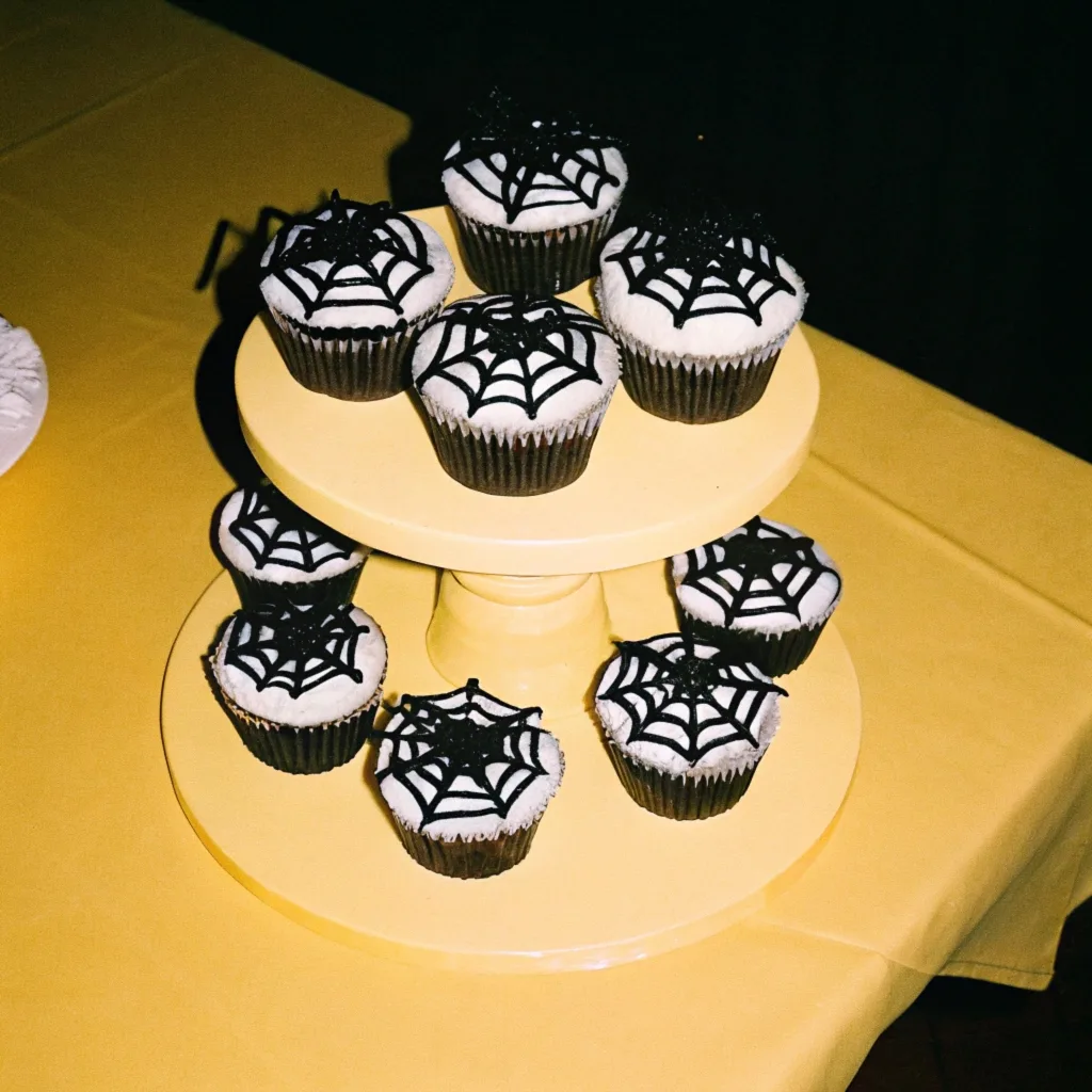 Easy Halloween Spider Cupcake